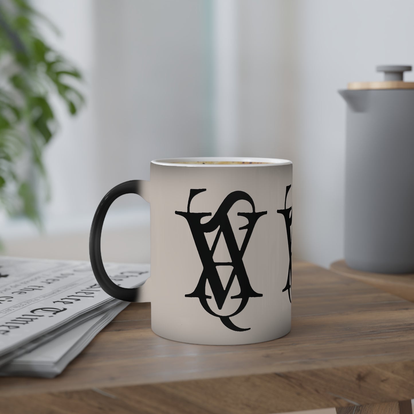 VVAASSQQ Color-Changing Mug