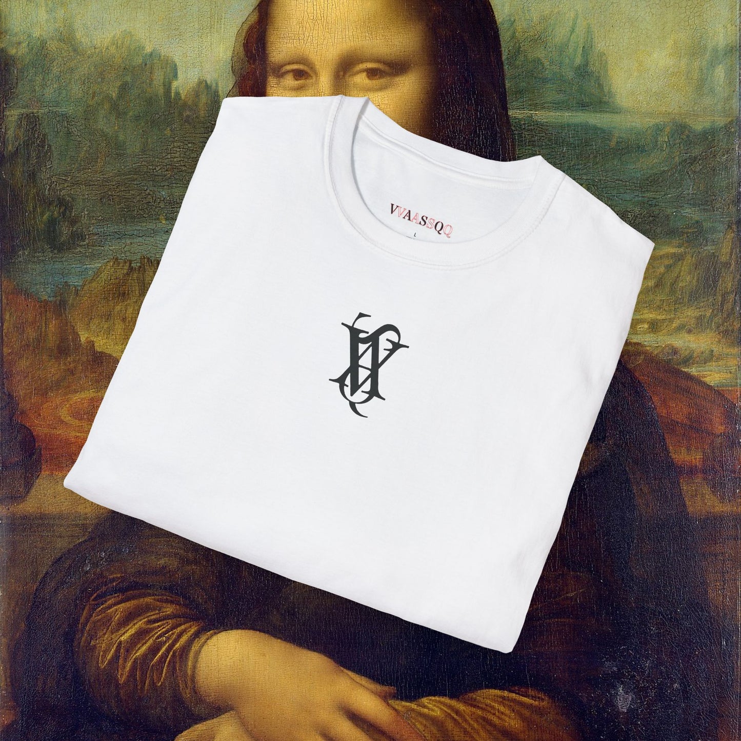 VVAASSQQxMonaLisa T-shirt