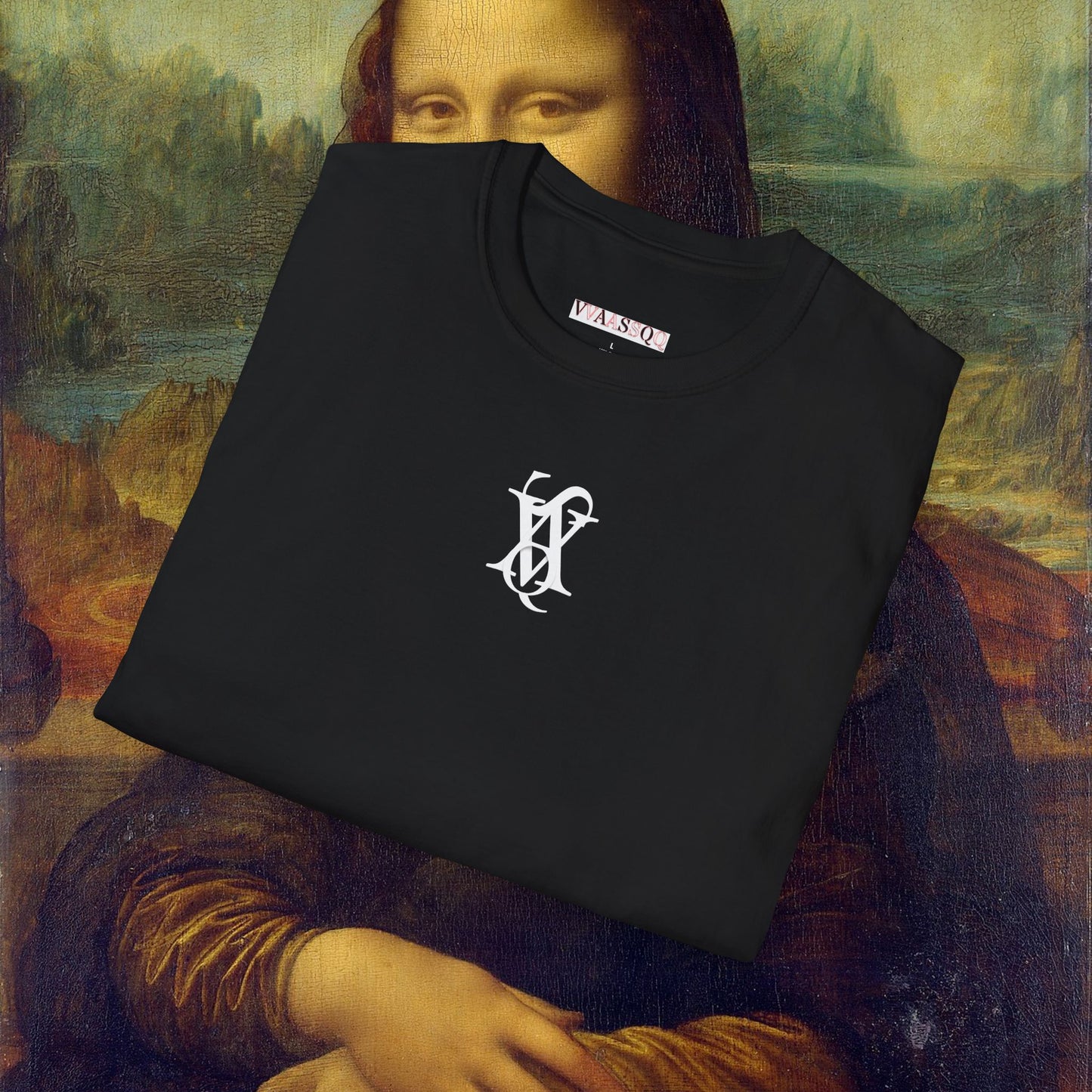 VVAASSQQxMonaLisa T-shirt